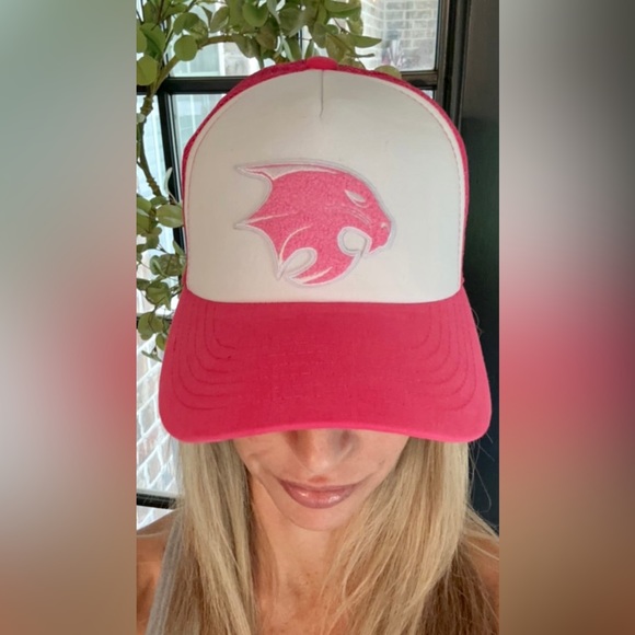 Fuzzy Bobcat Chenille Patch Trucker Hats (Various Styles) - Picture 4 of 13